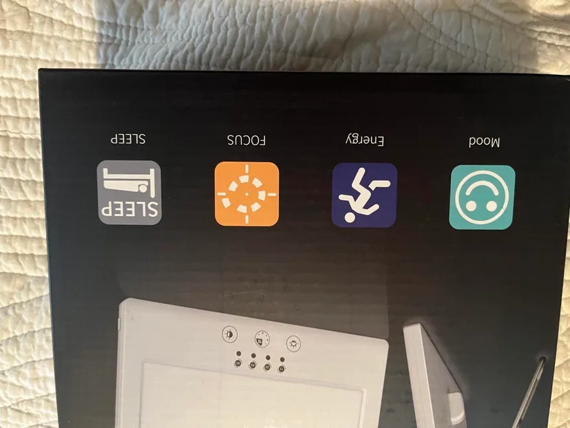 Brand new in box. Light therapy lamp 10,000 LUX image indicator(4)