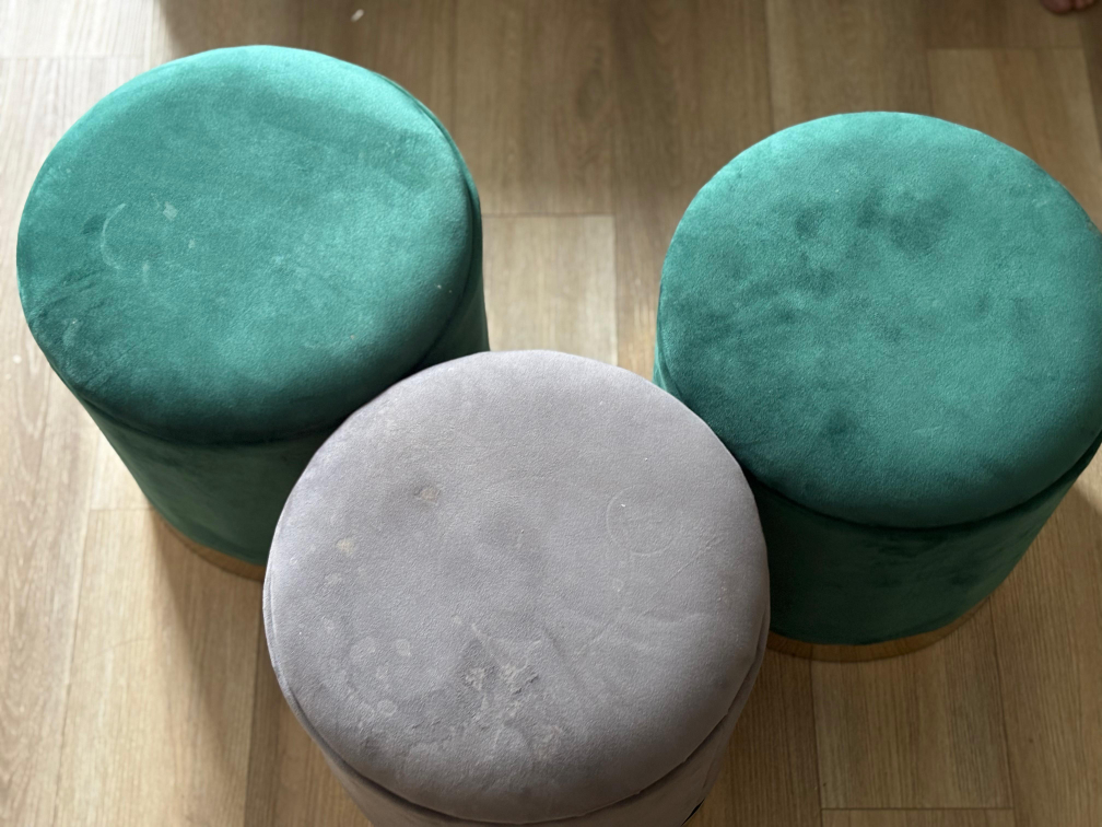 3 Velvet Ottomans - photo 3
