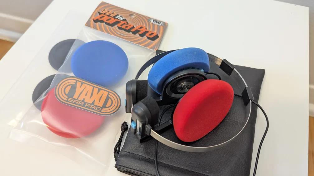Koss Porta Pro Headphones, Carrying Case, Extra Yaxi Ear Pads image indicator(2)