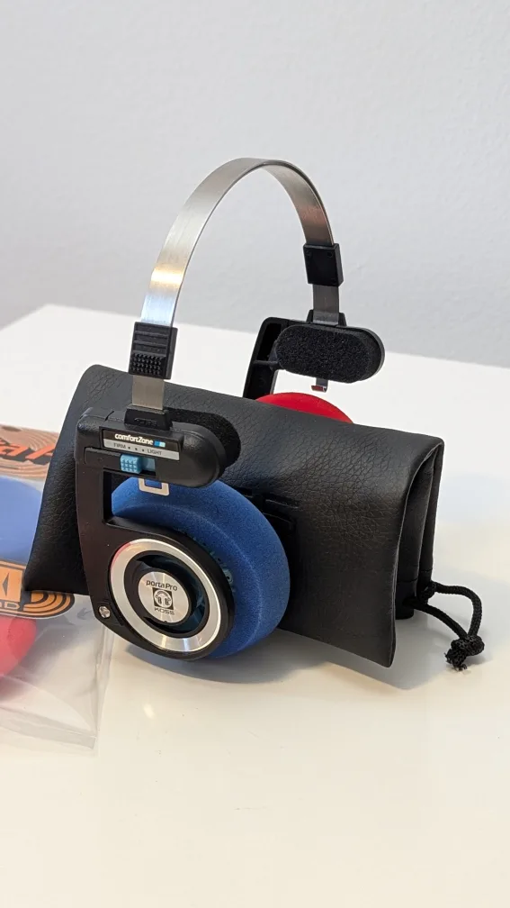 Koss Porta Pro Headphones, Carrying Case, Extra Yaxi Ear Pads image indicator(3)