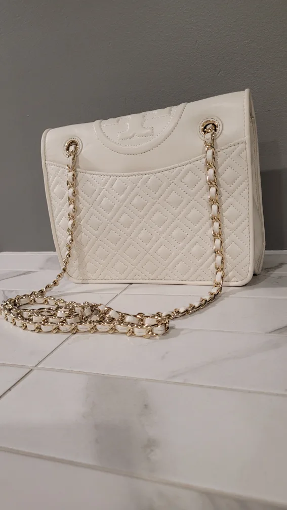 Tory Burch White Quilted Chain Bag image indicator(2)