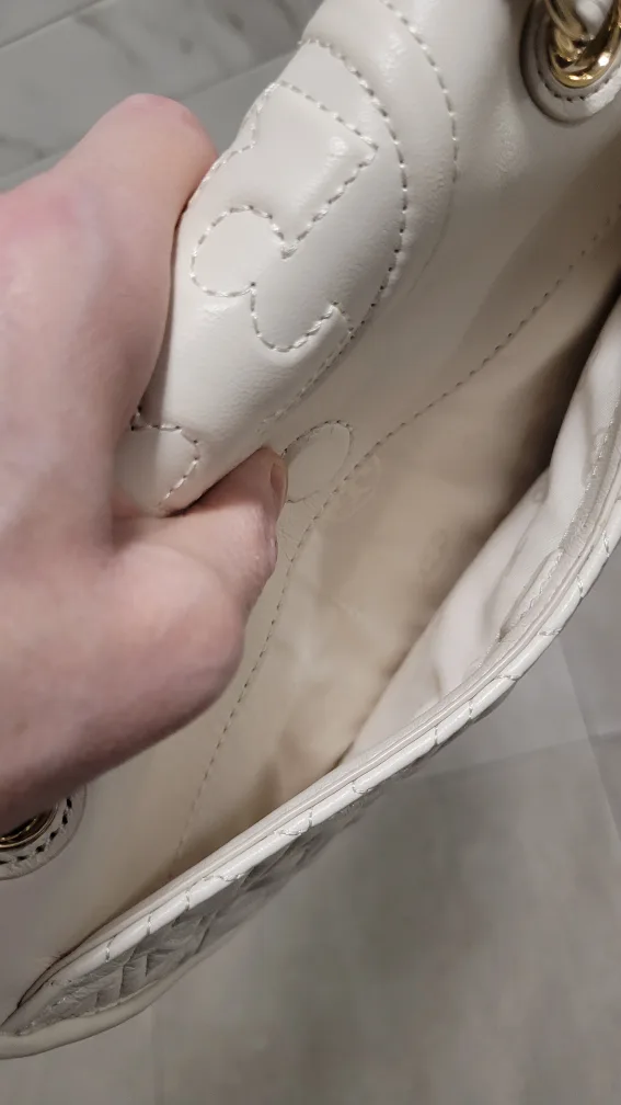 Tory Burch White Quilted Chain Bag image indicator(10)