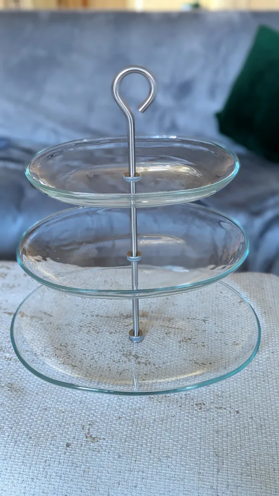 Three-Tier Glass Serving Stand#freecycle image indicator(3)