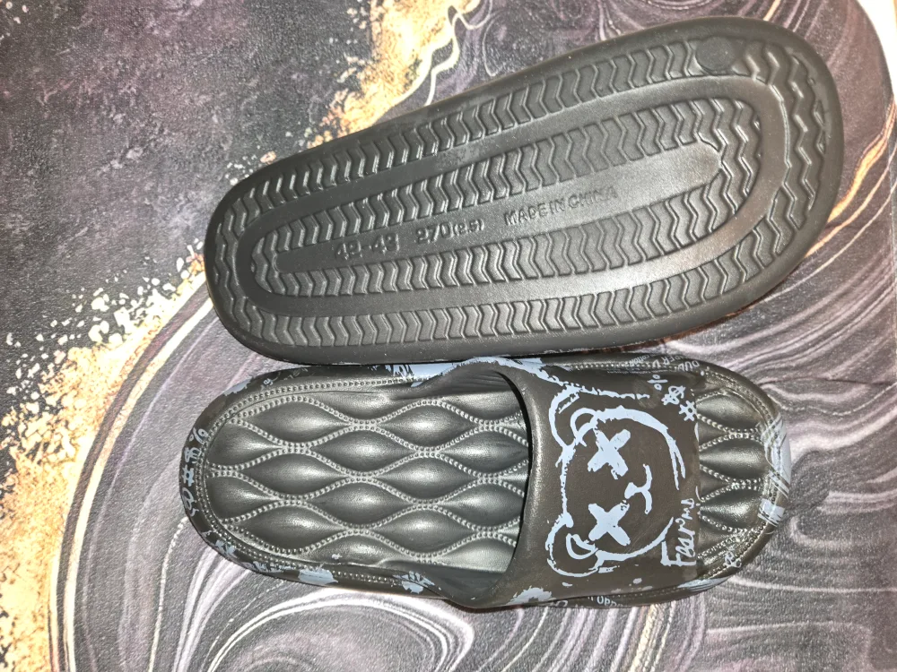 BLACK SANDALS  W/ BEAR  GRAFFITI DESIGN✨️🩴 image indicator(5)