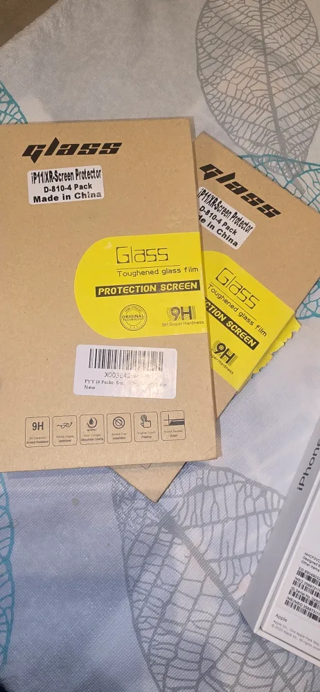 iPhone 11 (with box, screen protector, cases) image indicator(3)