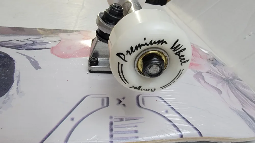 Unleash Your Inner Pro with Amrgot Skateboards Pro 31 Inches image indicator(5)