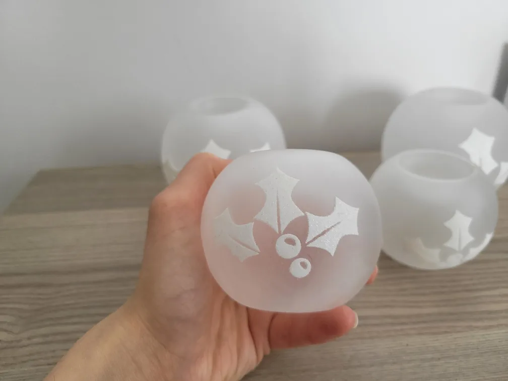 Set of 4 Frosted Glass Votive Candle Holders with Holly Design image indicator(3)