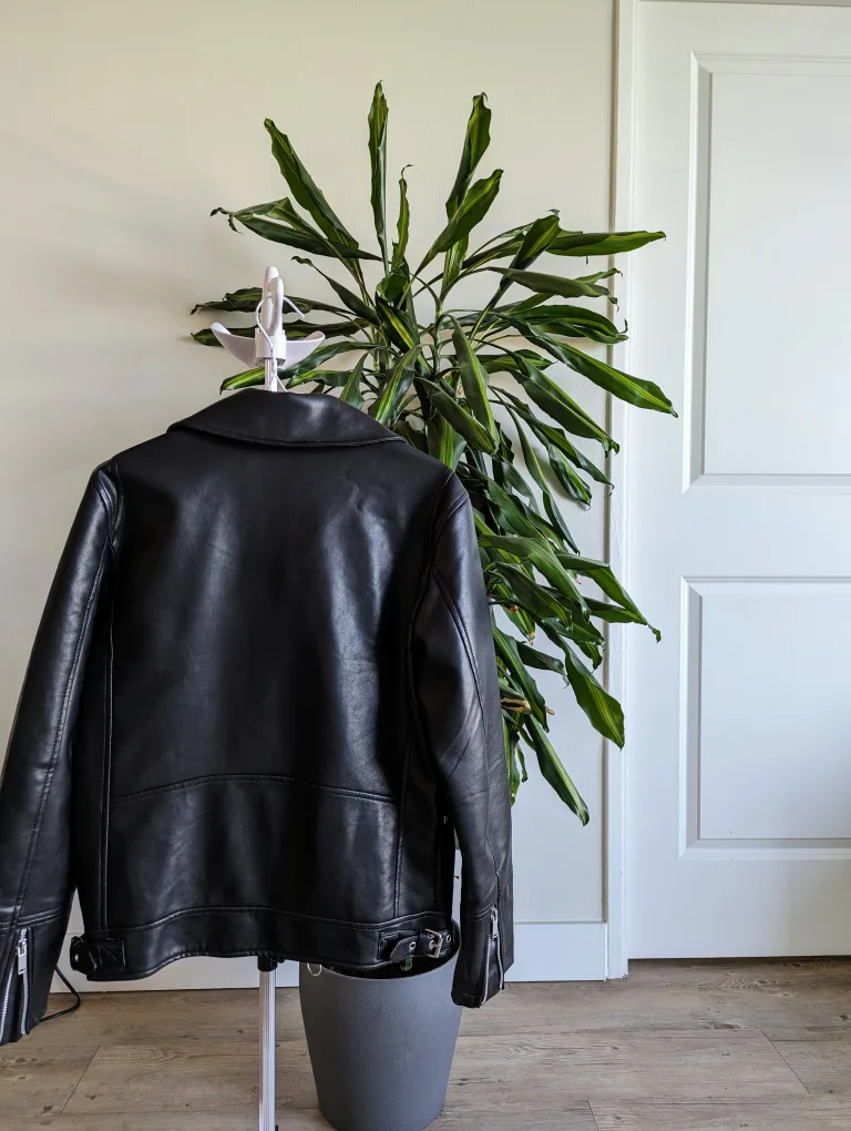 Black Leather Jacket image indicator(2)