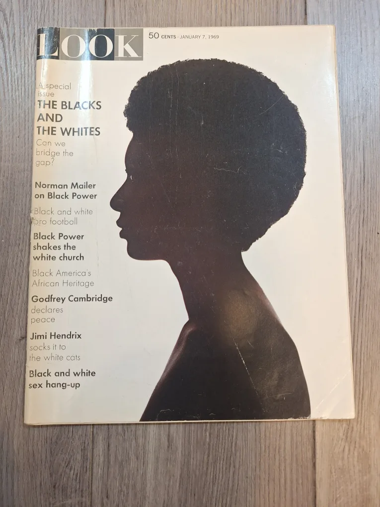 Lot of 5 Magazines image indicator(2)