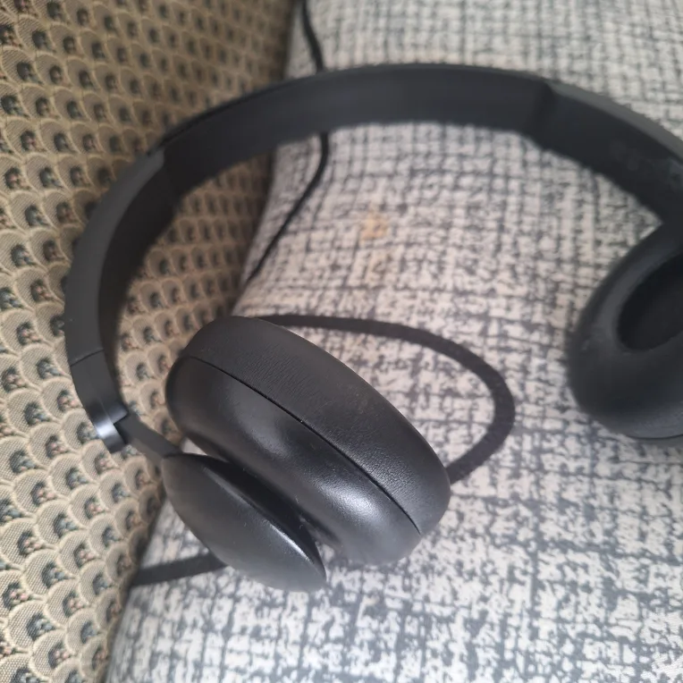 Wireless Headphones image indicator(3)