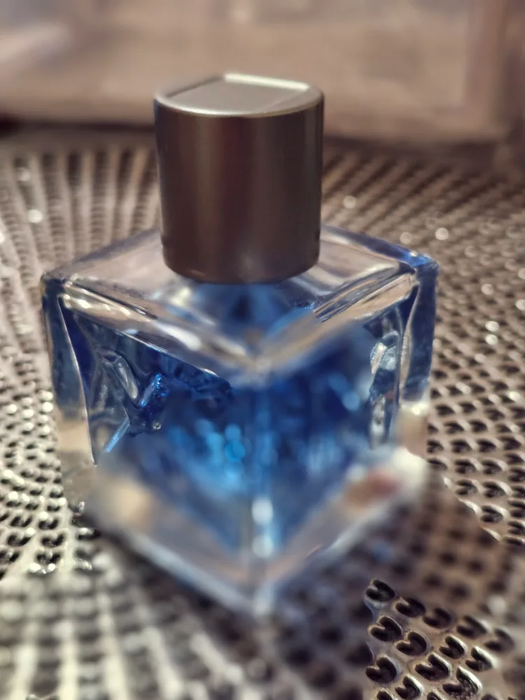 Guess Seductive Homme Blue Eau de Toilette. #freecycle image indicator(2)