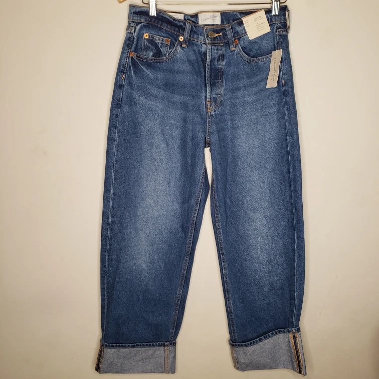 Universal Thread 90s Baggy Jeans Size 4 Short