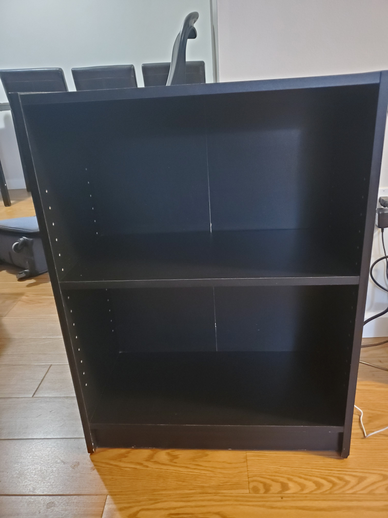 MOVING SALE - Mini Bookshelf - photo 3