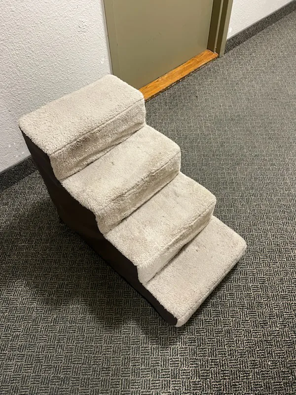 Pet Stairs #freecycle image indicator(2)