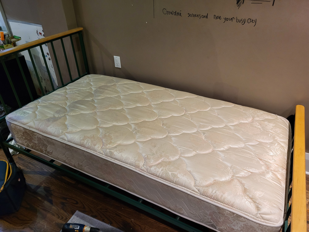 Bed with mirror
