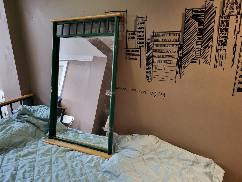 Bed with mirror - photo 2