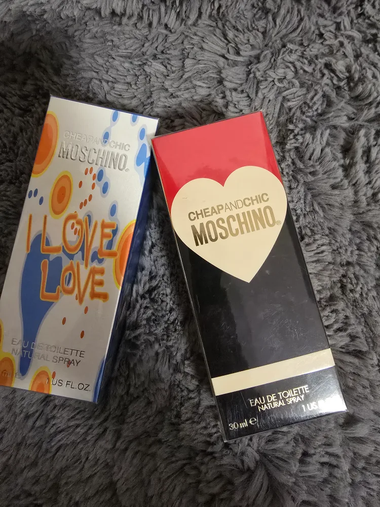 Brand new Women's Cheap and Chic Moschino Perfume Set image indicator(2)