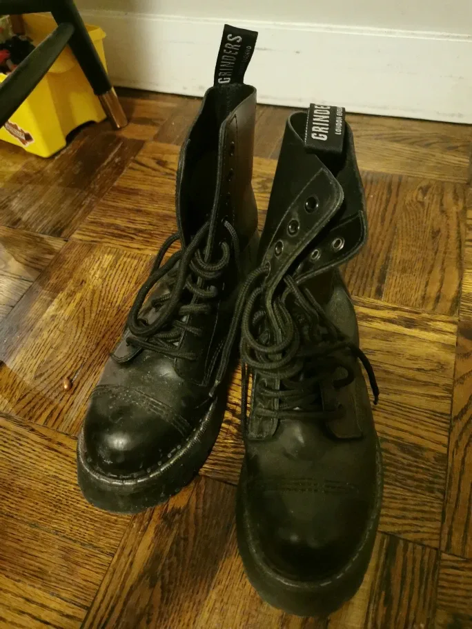 Grinders Bulldog  ACS Platform Boots Size 5 image indicator(2)