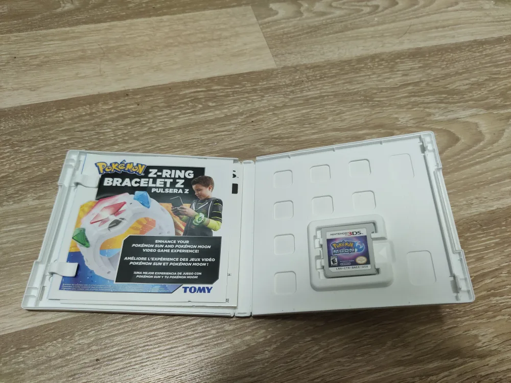 Nintendo 3DS XL with games image indicator(4)