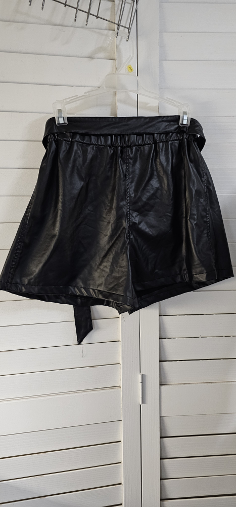 Black Faux Leather Shorts with Belt - photo 5