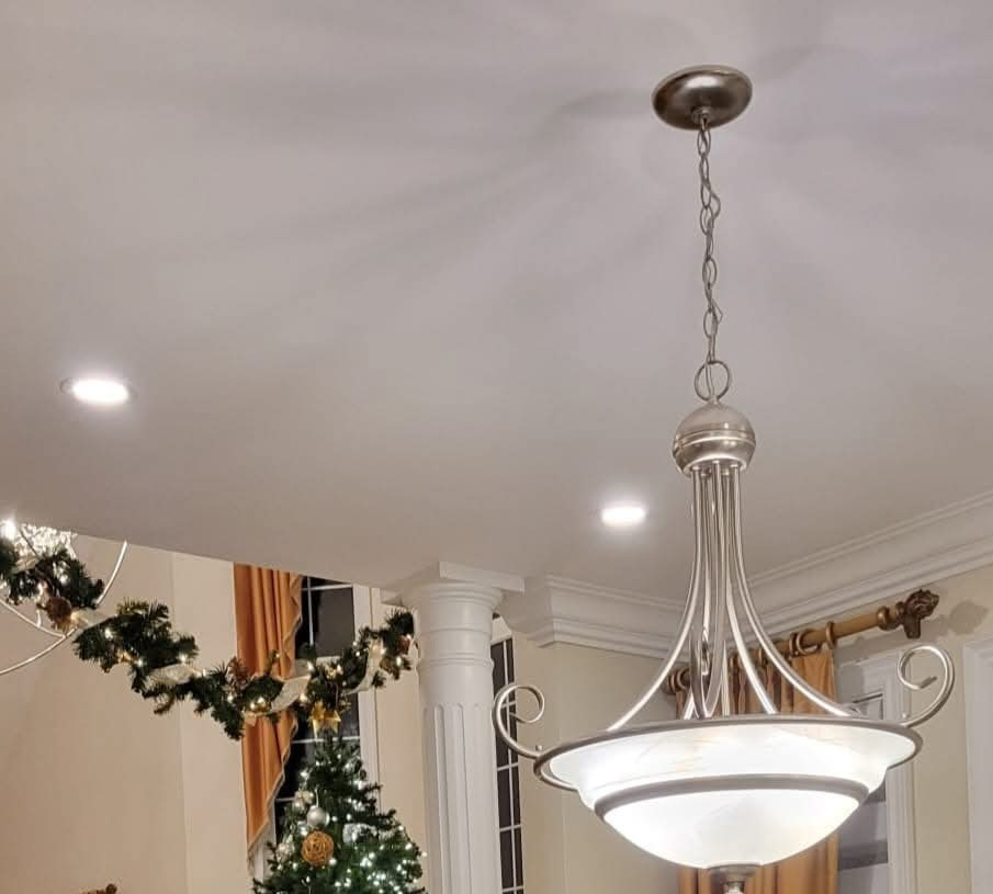 Chandelier light fixture - photo 5