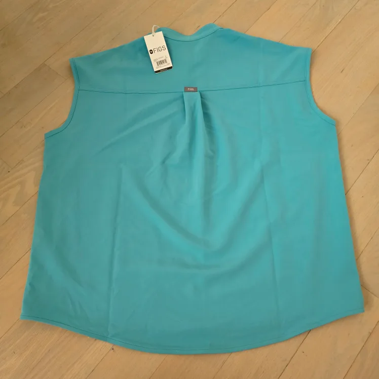 FIGS Rafaela oversized scrub top women's medium image indicator(5)