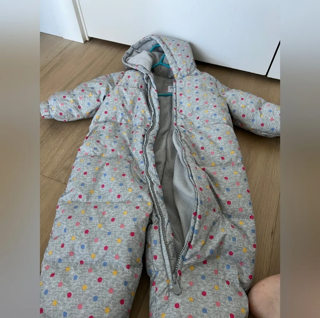 GAP Down Insulated Snowsuit 12-18M image indicator(2)