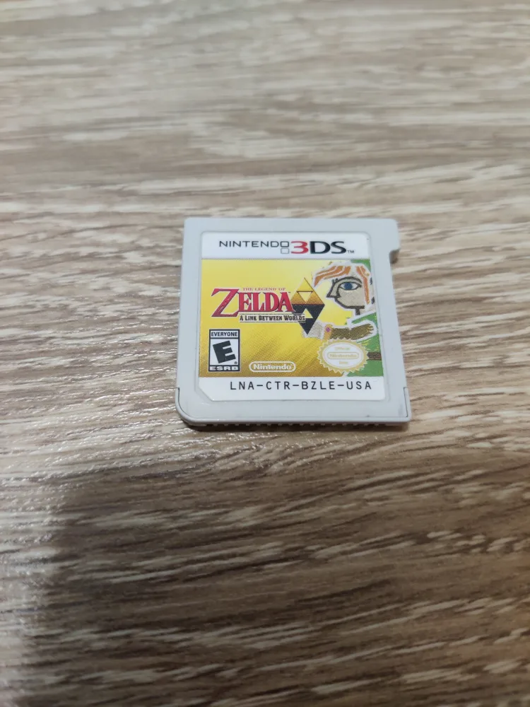 Nintendo 3DS XL with games image indicator(3)