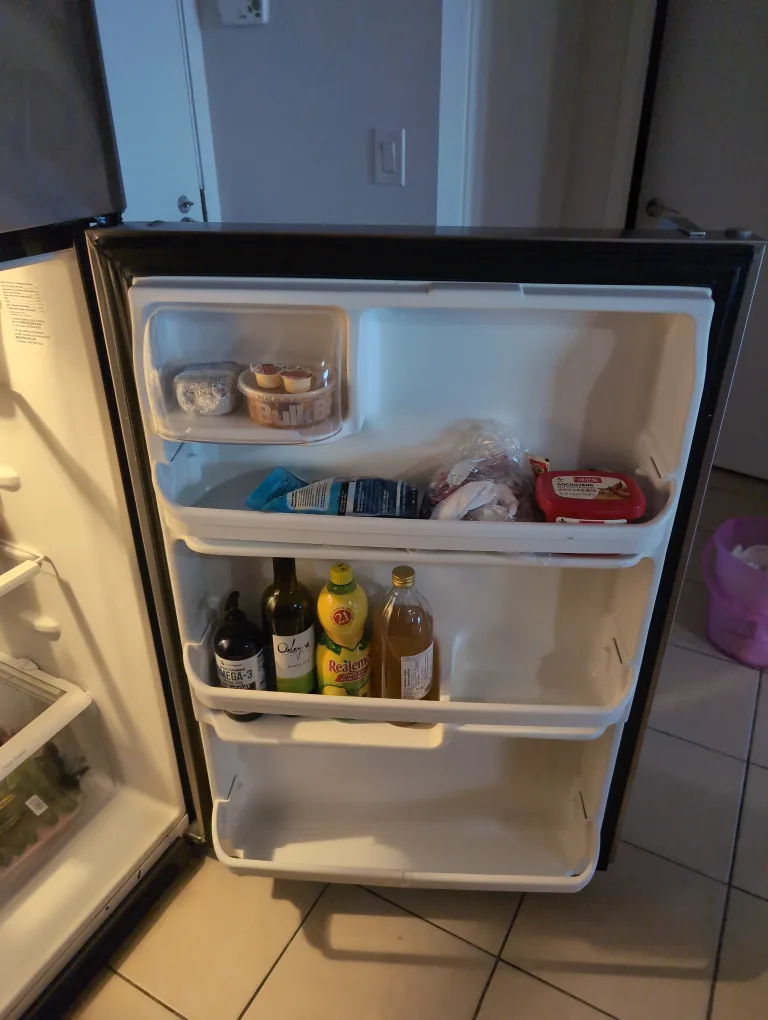 Frigidaire Refrigerator image indicator(4)