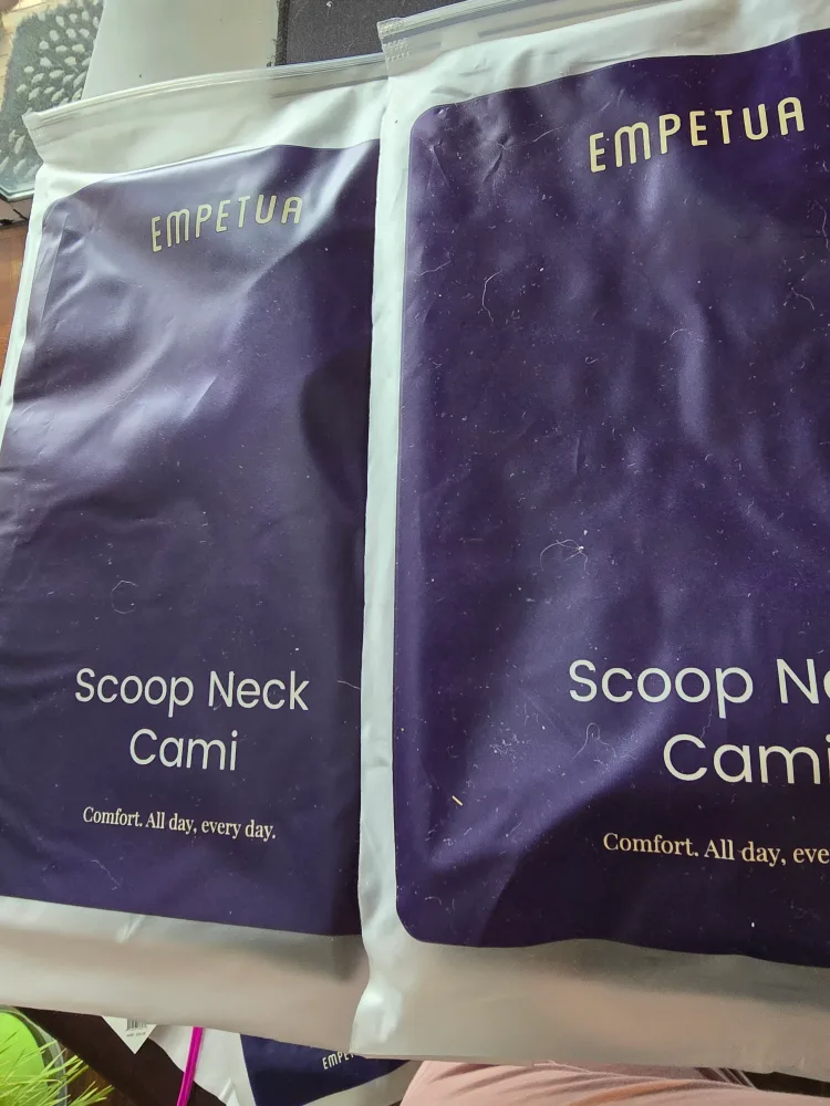 NWT Shapermint Essentials All Day Every Day Scoop Neck Cami x3 image indicator(2)