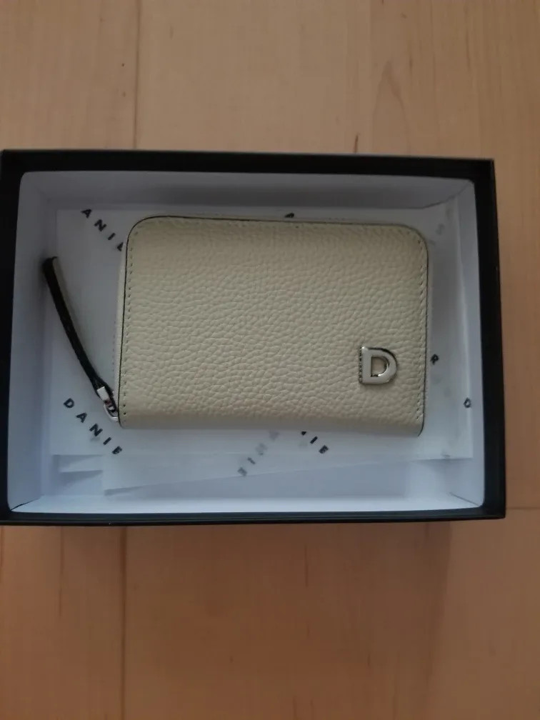 Danier Leather Zip Around Wallet thumbnail