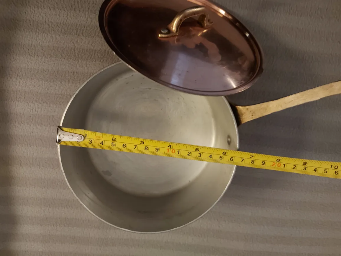 Vintage Copper Sauce Pan with Lid image indicator(3)