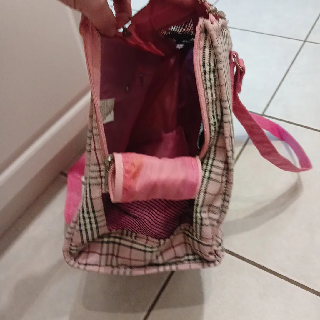 Cat or very small dog pet carrier image indicator(3)