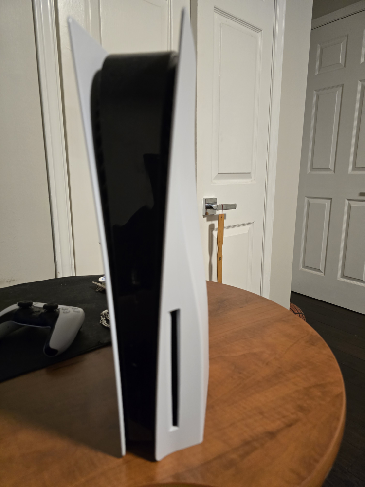 PS5 Console - Disc Edition - photo 2