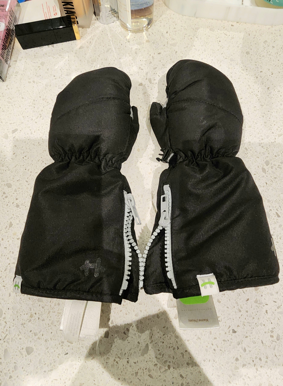 Hot Paws Winter Mittens size 2-3yrs - photo 2