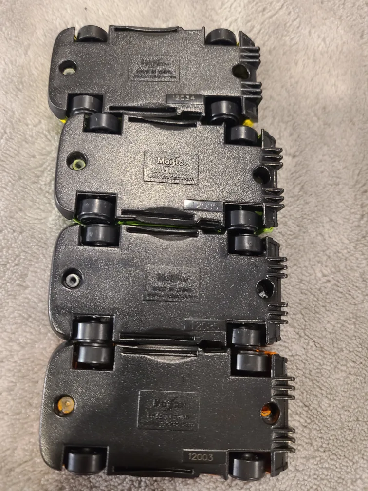 Set of 4 Maisto Toy Cars image indicator(4)