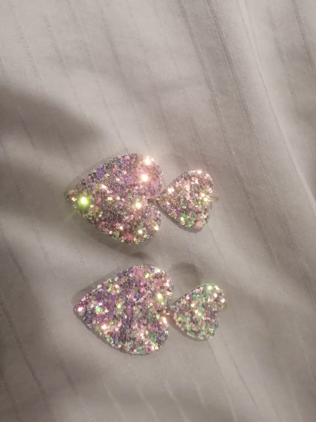Sparkly Heart Earrings thumbnail