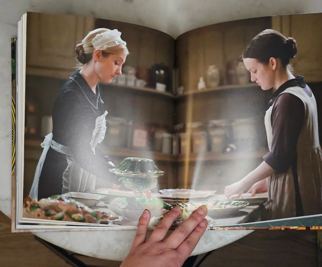 The Official Downton Abbey Christmas Cookbook image indicator(4)