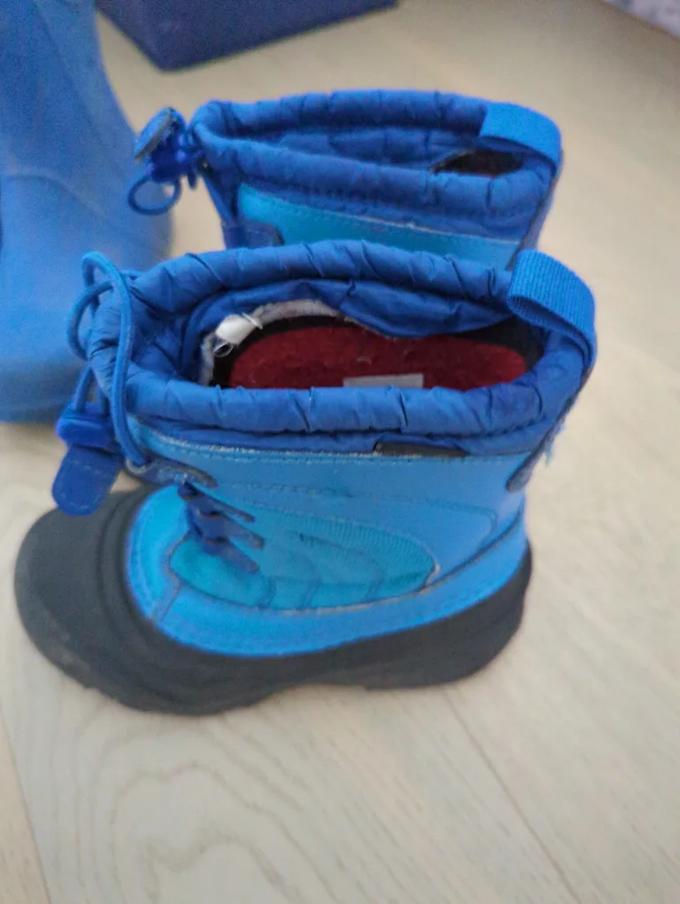 The North Face Winter Boots #freecycle thumbnail