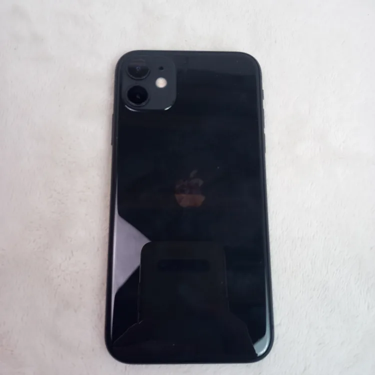 iPhone 11 64GB Black 95% Battery (Great Condition) image indicator(7)