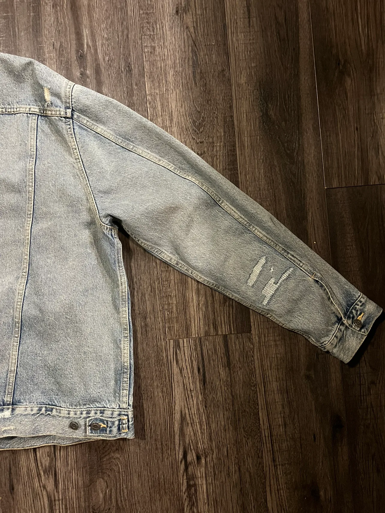 Distressed denim jacket - size XXL image indicator(7)