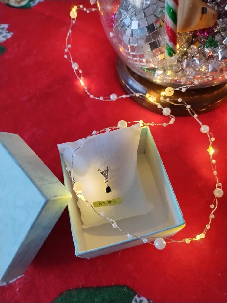 14KT Gold Pendant with Genuine Pear Shape Sapphire image indicator(3)