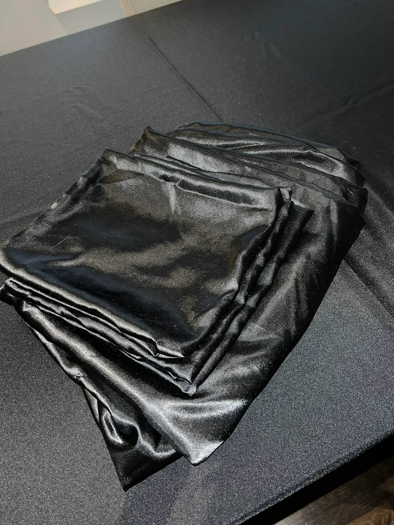 FREE satin king size duvet set thumbnail