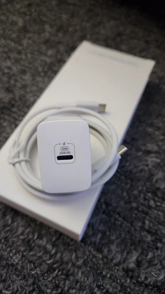 30W USB-C Charger thumbnail