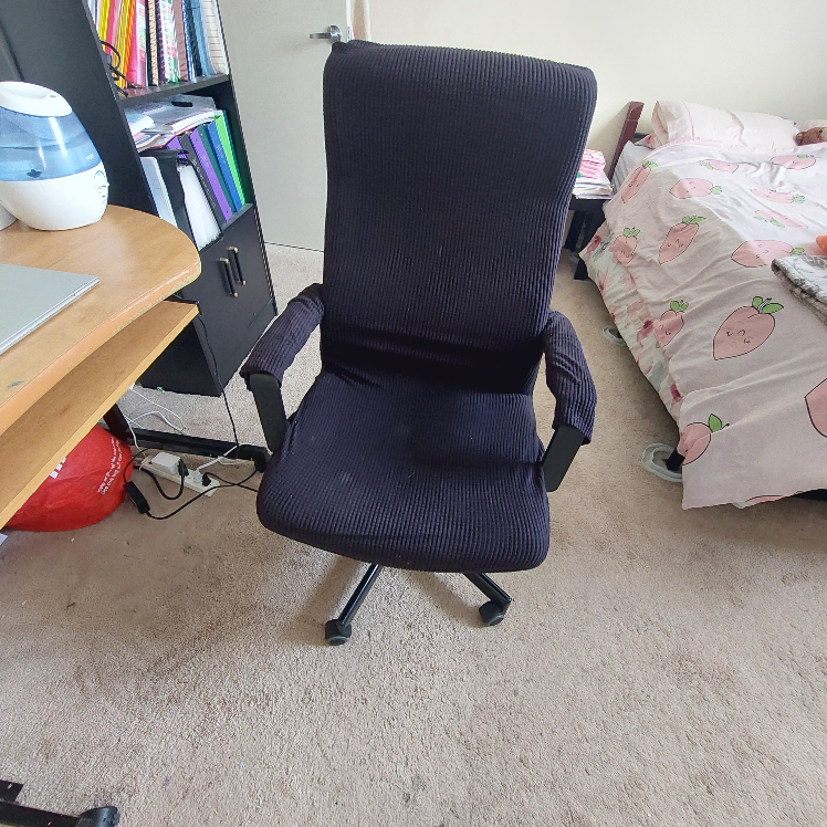 Black Office Chair - photo 2