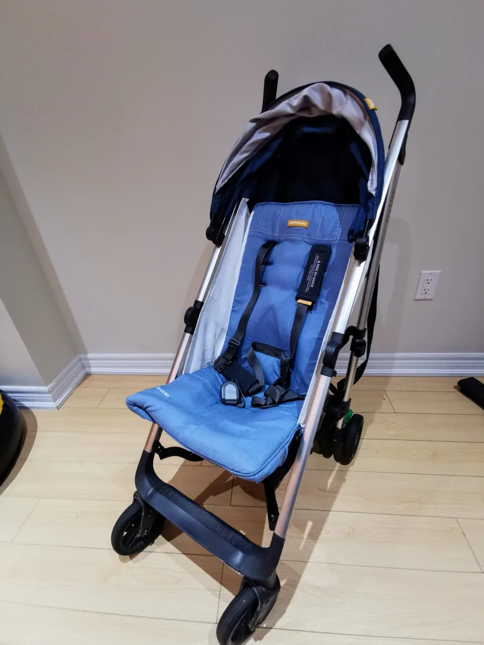 UPPAbaby G-luxe stroller (with manual) image indicator(5)