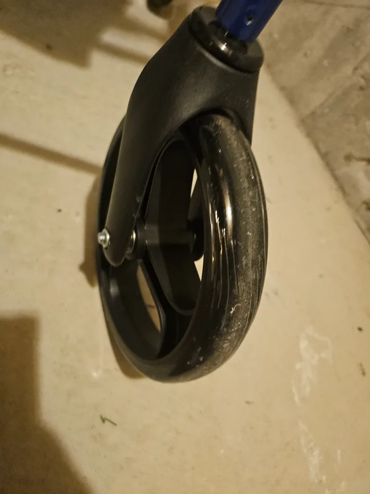 Blue Rollator Walker with Seat and Basket image indicator(2)