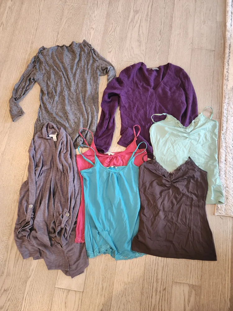 Bundle of 7 Women's Tops thumbnail