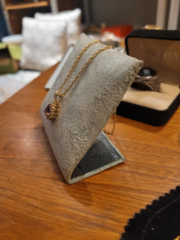 Lorus Sports Watch with Lumibrite or amethyst pendant image indicator(7)