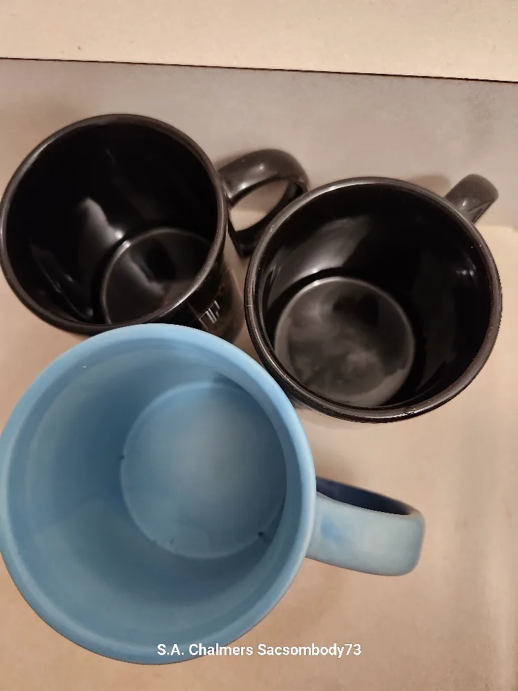 Set of 3 Souvenir Mugs image indicator(2)